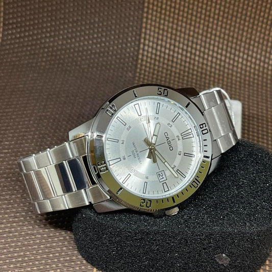 Casio MTP-VD01D-7CV – Montre Homme Acier Inoxydable Cadran Blanc
